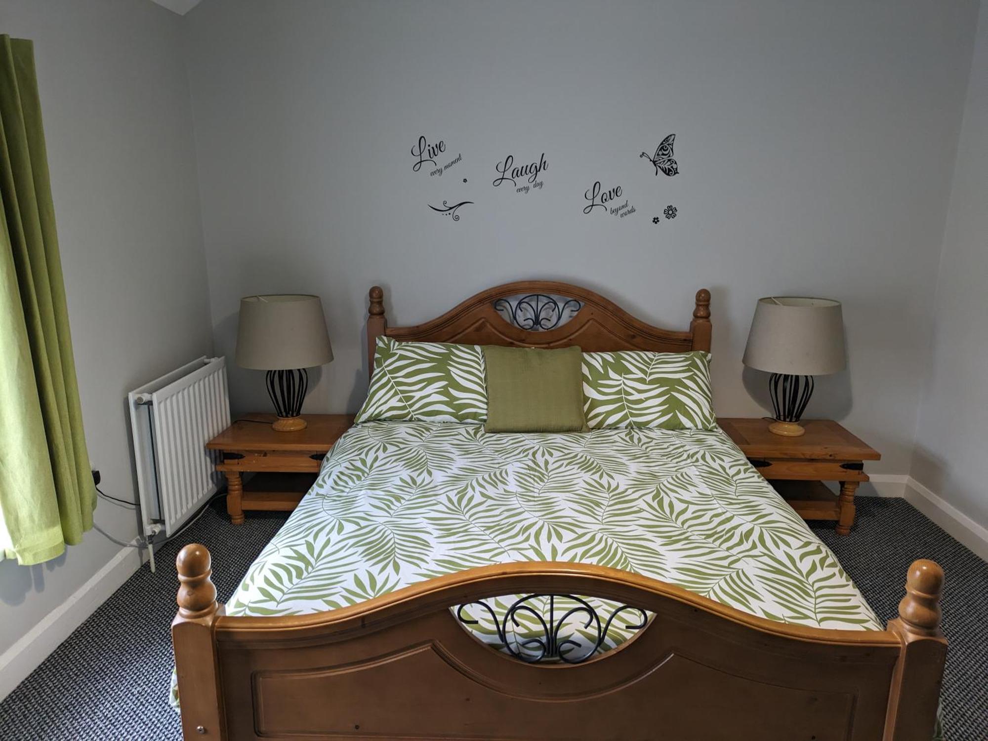 Maire Toireasa - Cosy Refurbished Property In The Gaeltacht Quarter เบลฟาสต์ ภายนอก รูปภาพ
