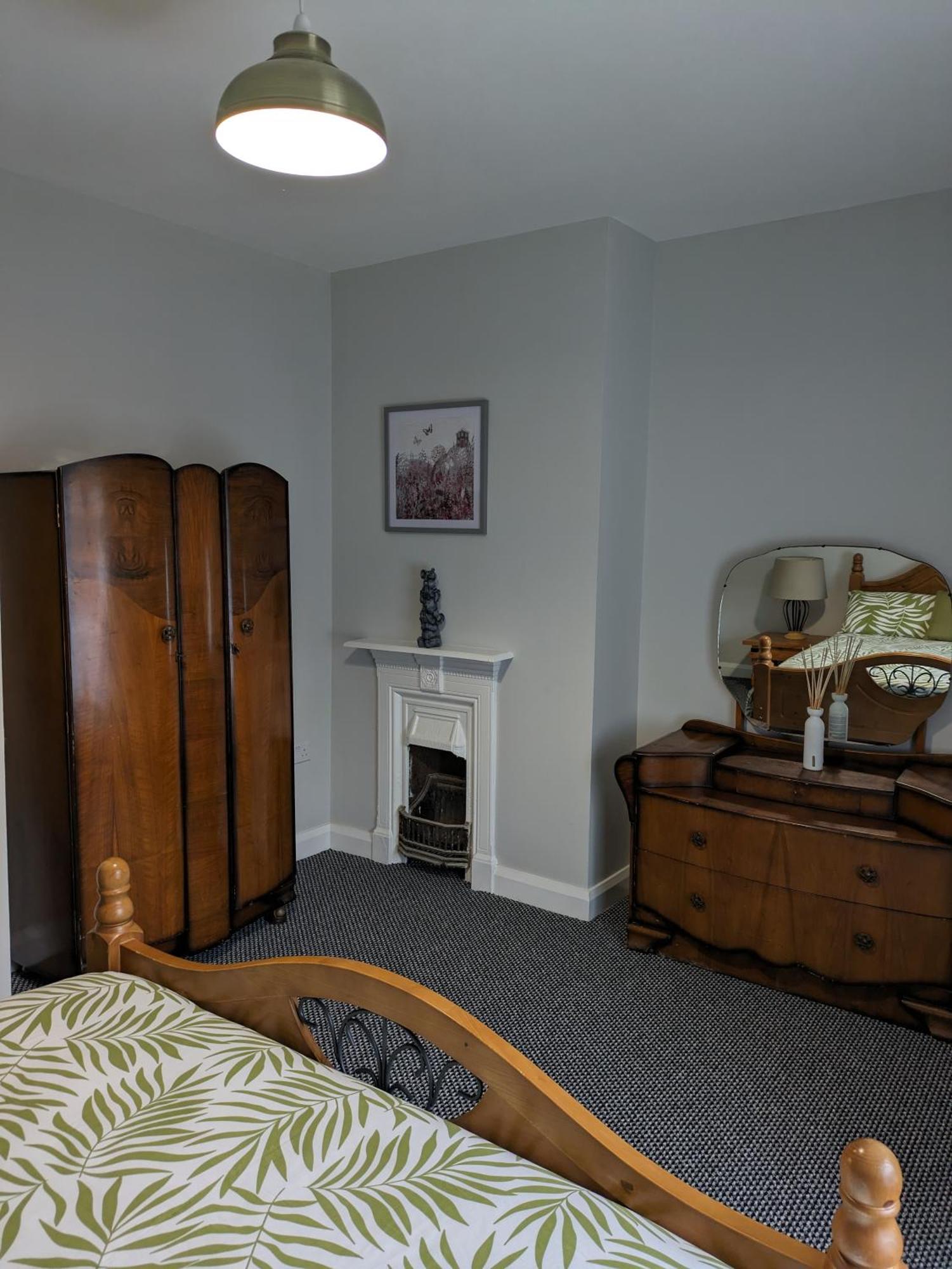 Maire Toireasa - Cosy Refurbished Property In The Gaeltacht Quarter เบลฟาสต์ ภายนอก รูปภาพ